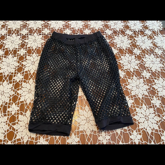 Bikini Cover Up.      Tote UU - Picture 3 of 3